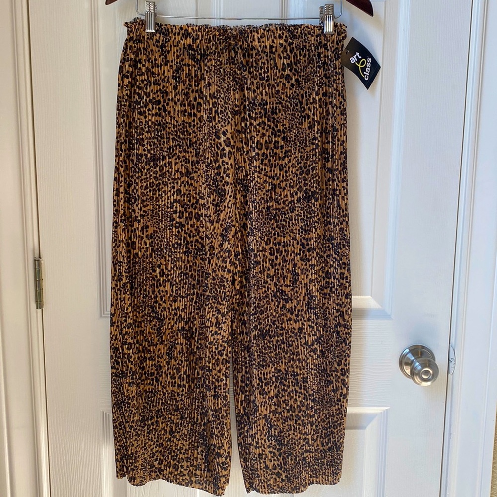 Leopard print palazzo pants! Junior size XL 14/16. Elastic waist.